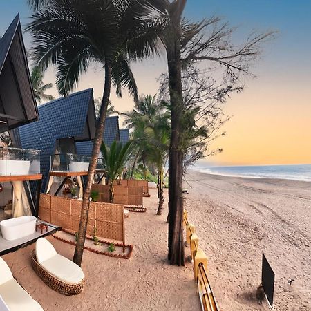 The Rose Goa Beach Resort Агонда Екстериор снимка