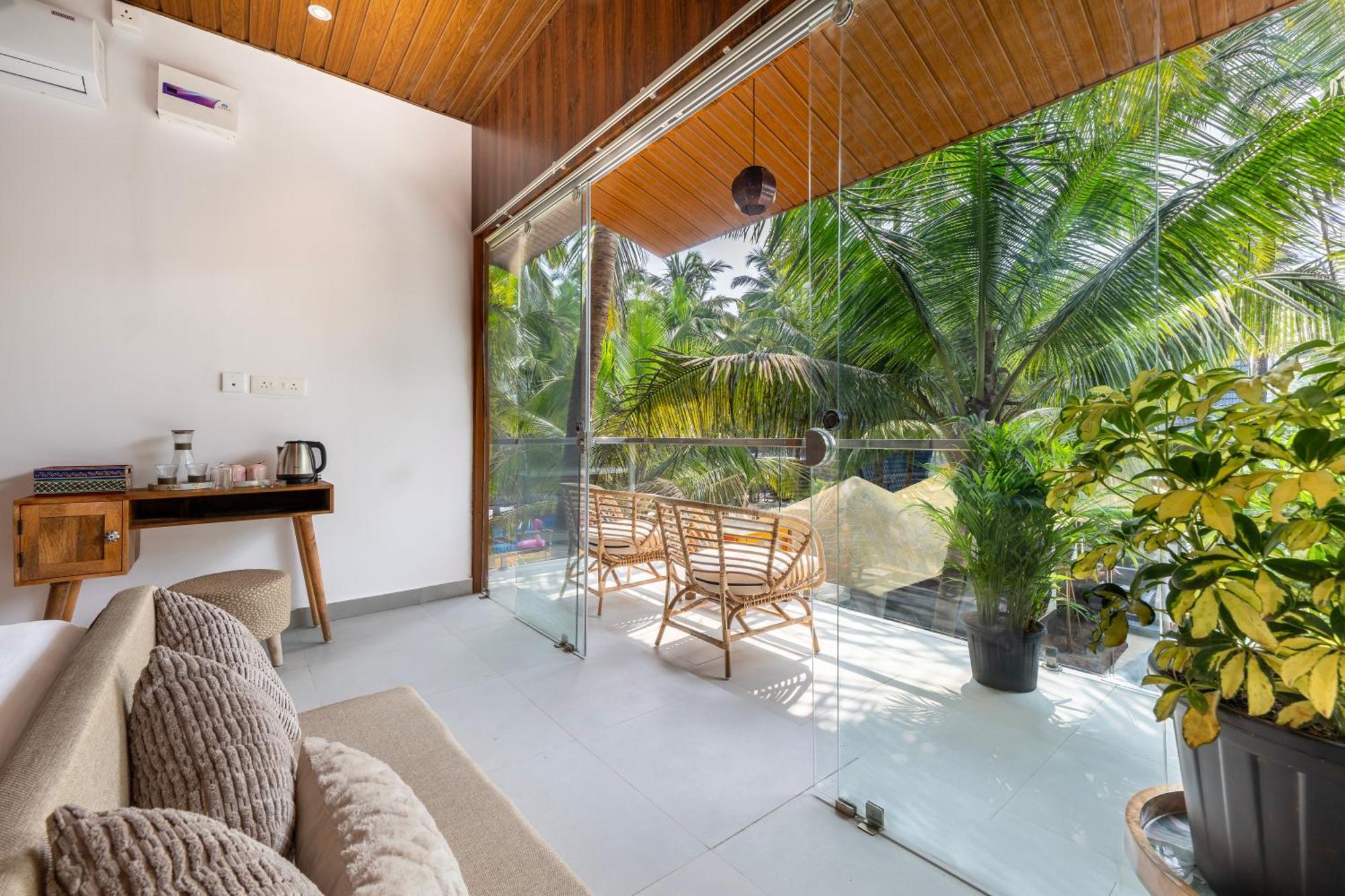 The Rose Goa Beach Resort Агонда Екстериор снимка