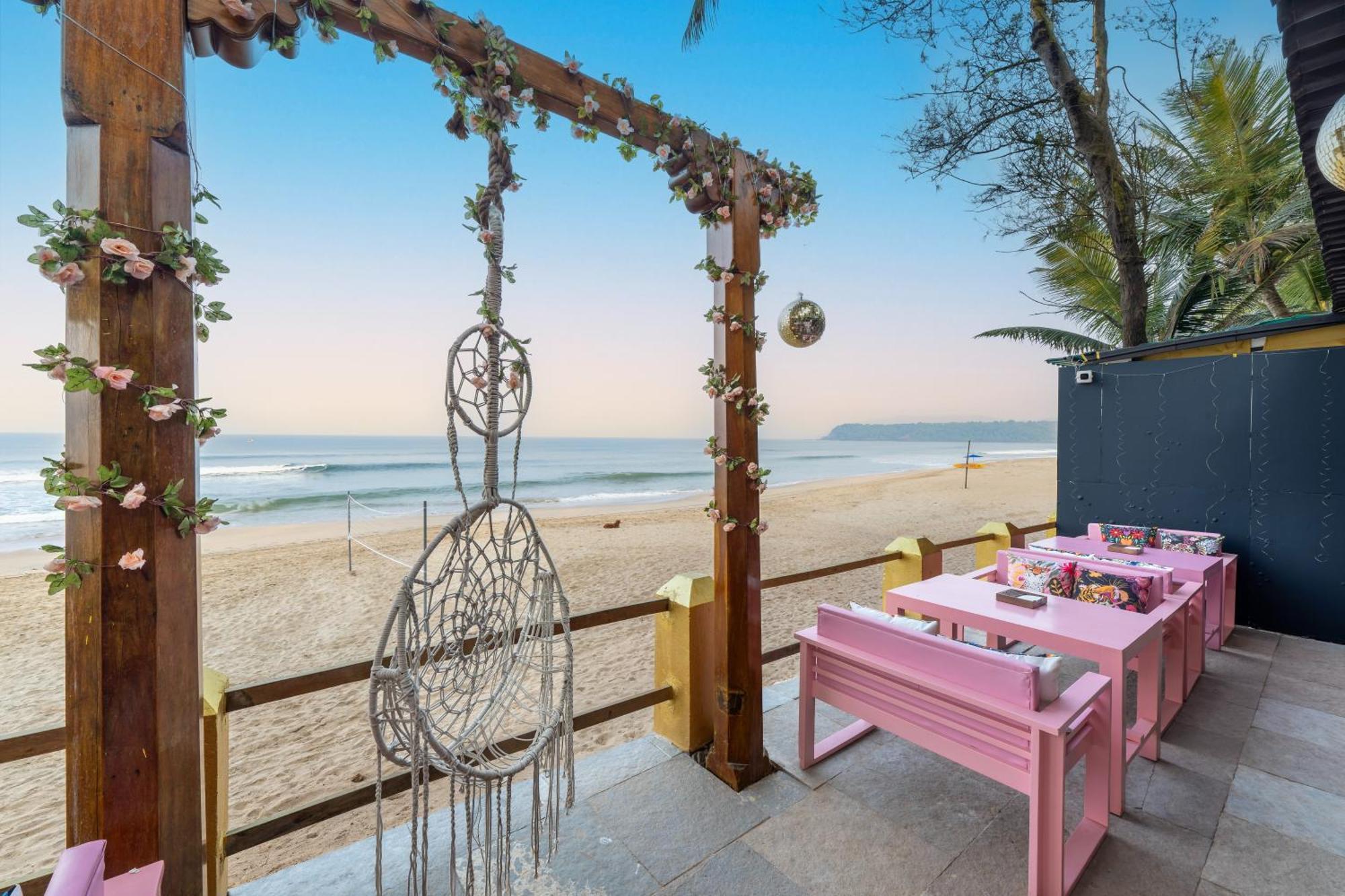 The Rose Goa Beach Resort Агонда Екстериор снимка