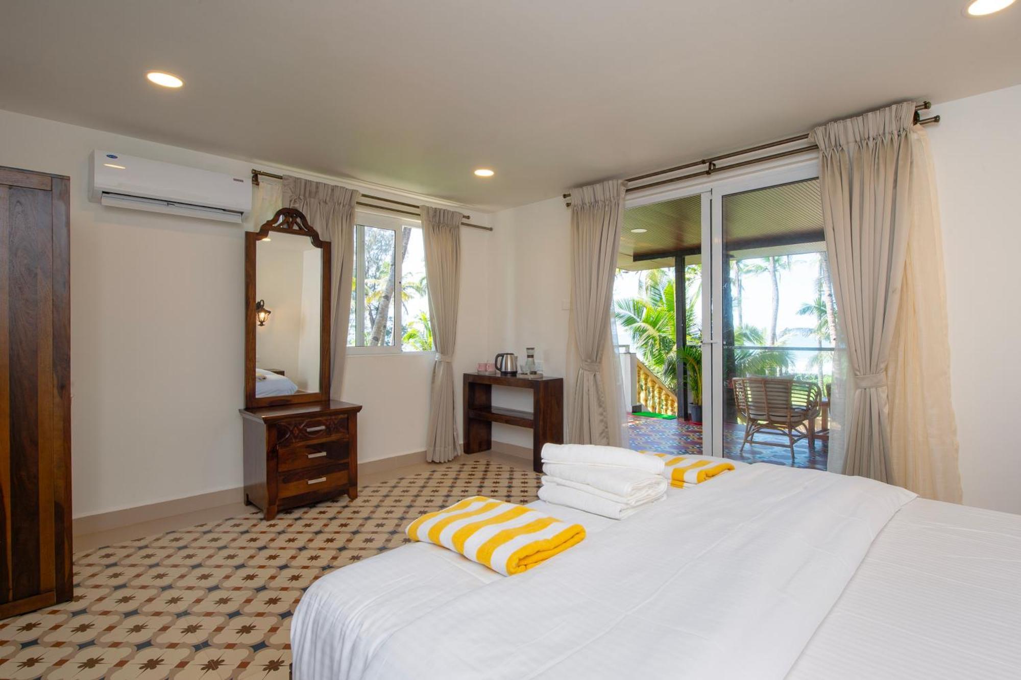 The Rose Goa Beach Resort Агонда Екстериор снимка