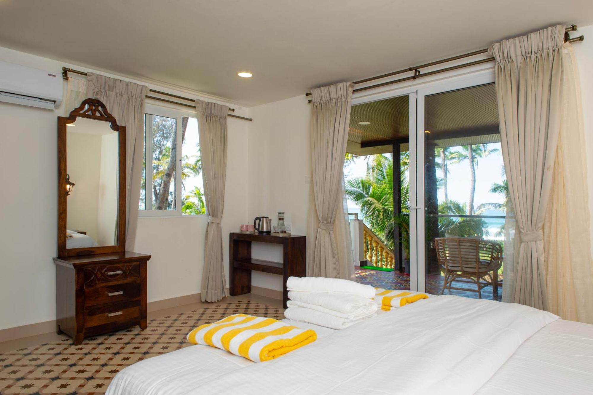 The Rose Goa Beach Resort Агонда Екстериор снимка