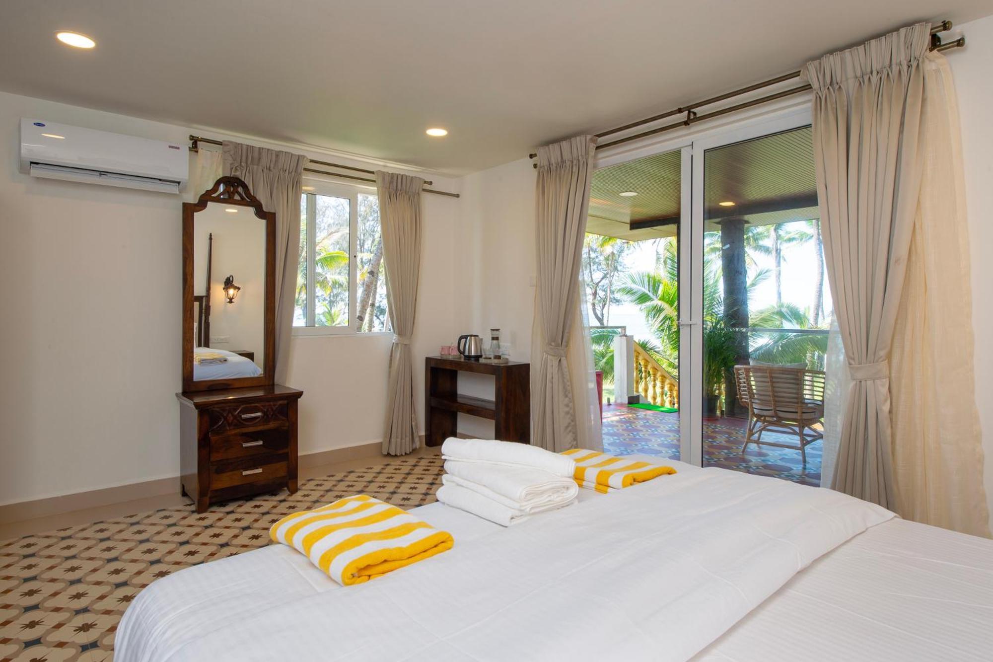 The Rose Goa Beach Resort Агонда Екстериор снимка