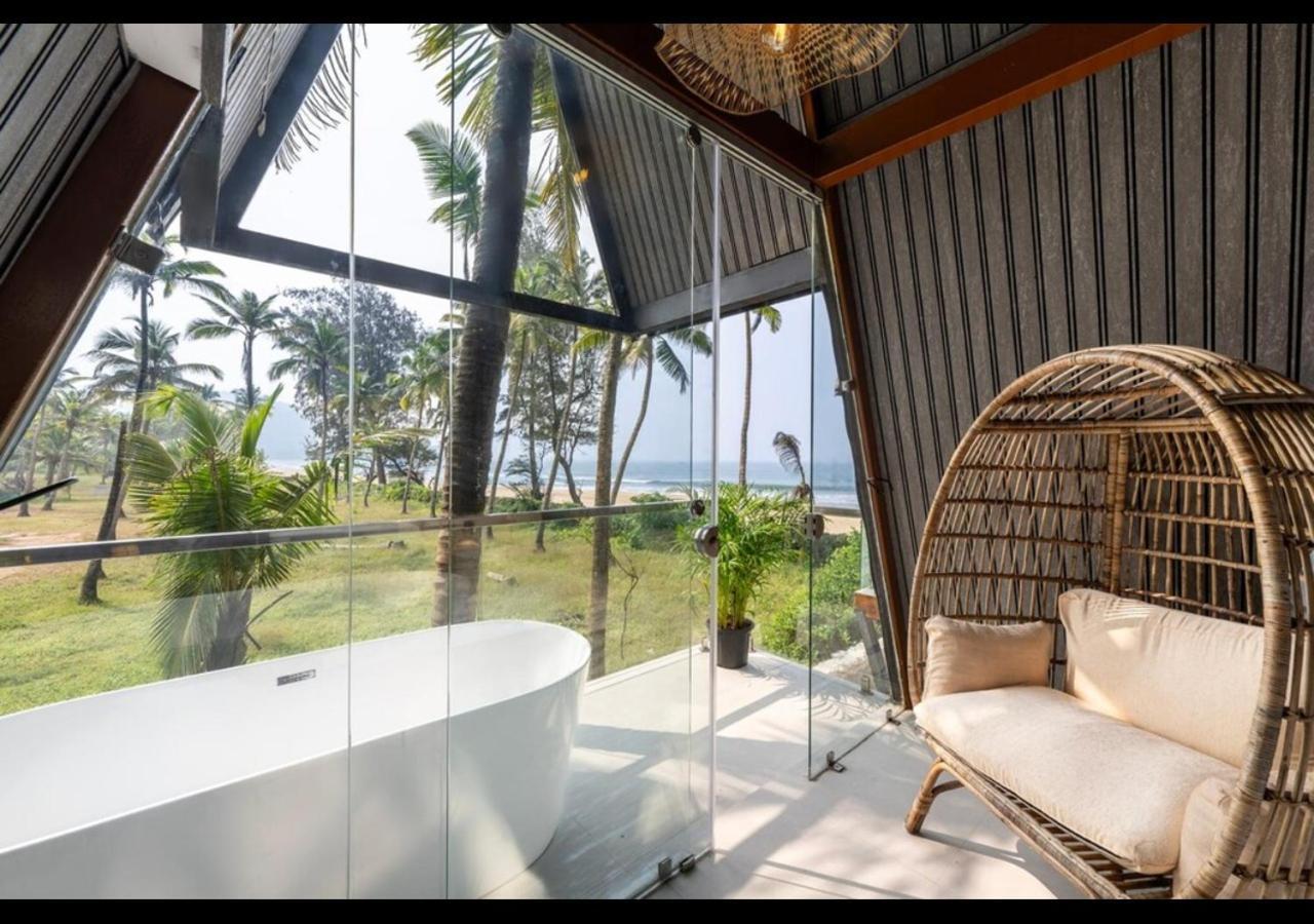 The Rose Goa Beach Resort Агонда Екстериор снимка
